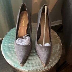 Fashion nova gray pumps. Size 10